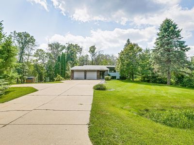 7705 208th St N, Forest Lake, MN, 55025