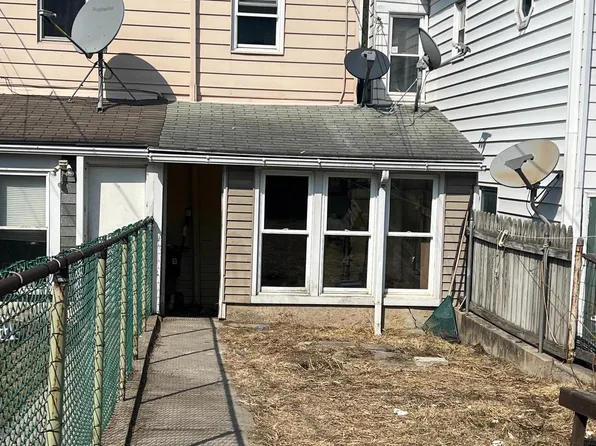 1704 Centre St, Ashland, PA 17921