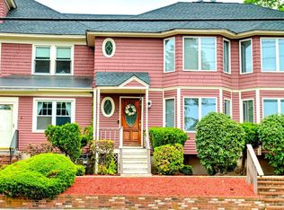 116 Nesmith St APT 3, Lowell, MA 01852