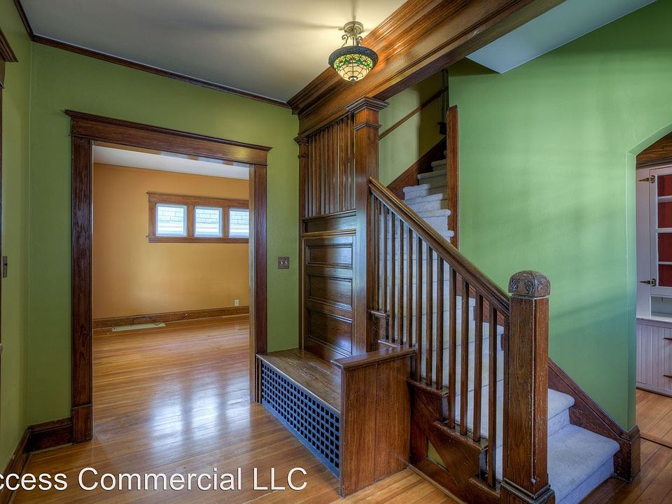 1st image of 3407 Dewey Ave