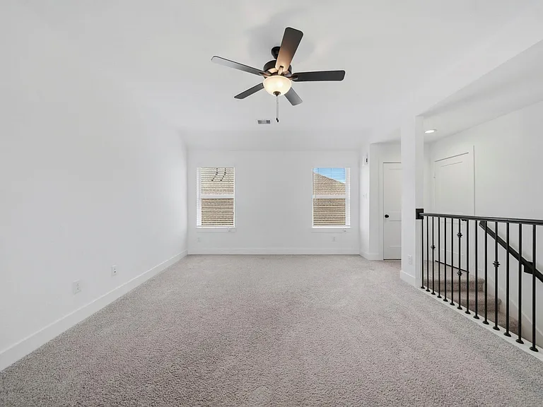 7422 Netherfield Ln — Photo 17