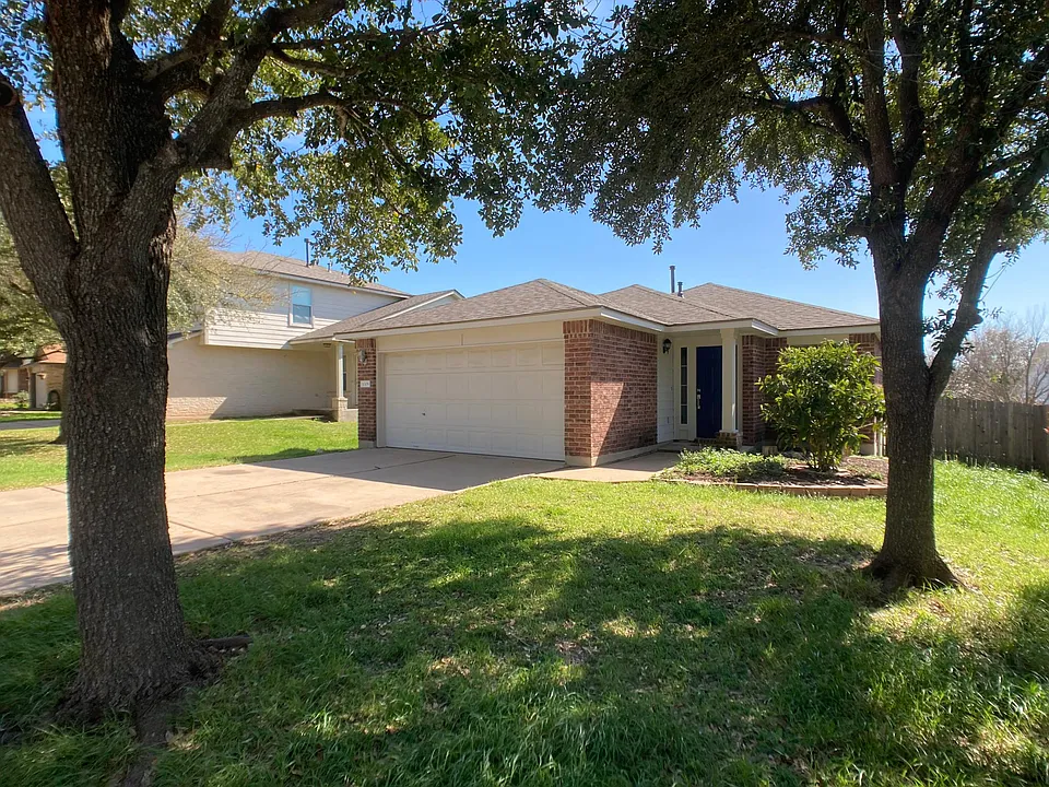 1009 Grey Castle Dr