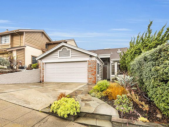 3rd image of 1660 Toyon Ct