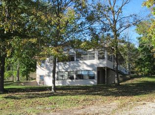 289 Meadowview Rd, Galena, MO 65656