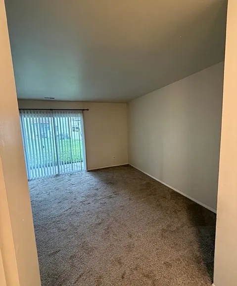 14 Sandra Rd — Photo 6