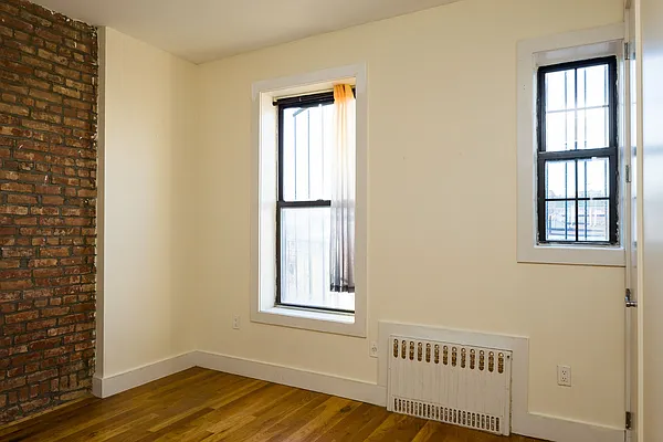 Rented by Nooklyn NYC LLC | media 23
