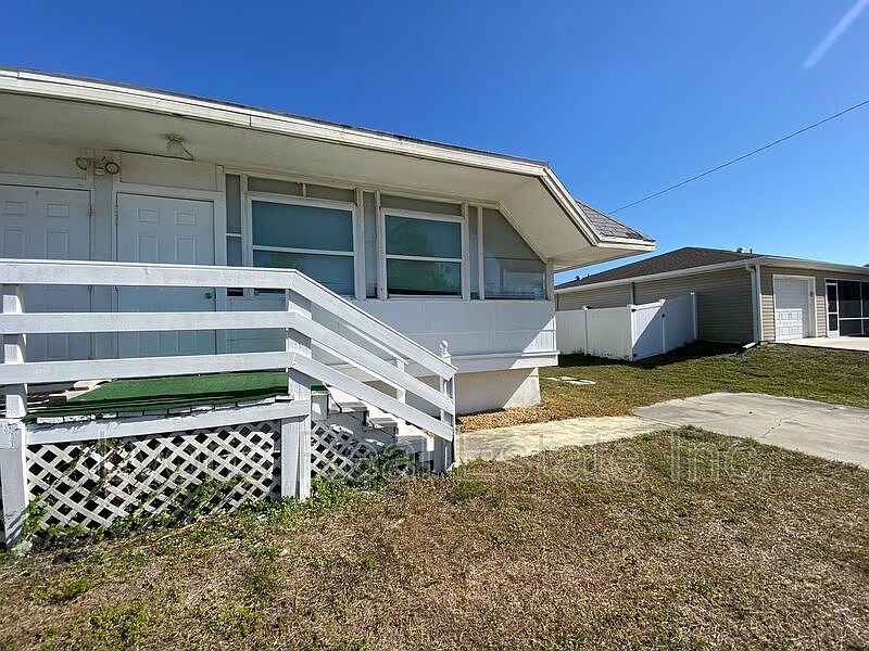 1st image of 17377 Dowling Dr