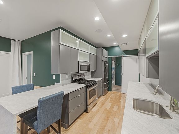 4th image of 186 Paris St #1
