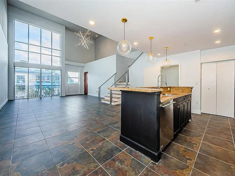 1002 Channelside Dr #3C — Photo 3