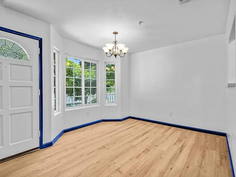 217 E Commonwealth Ave #F — Photo 3