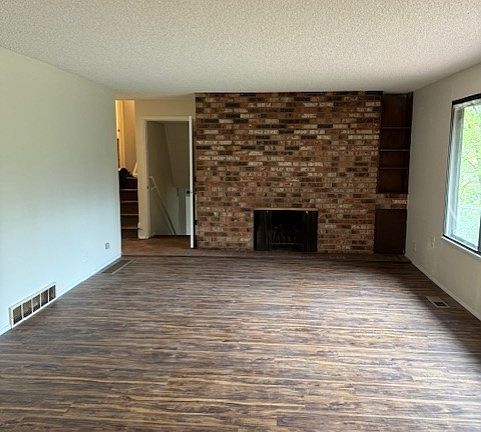5th image of 9511 172nd Street SE