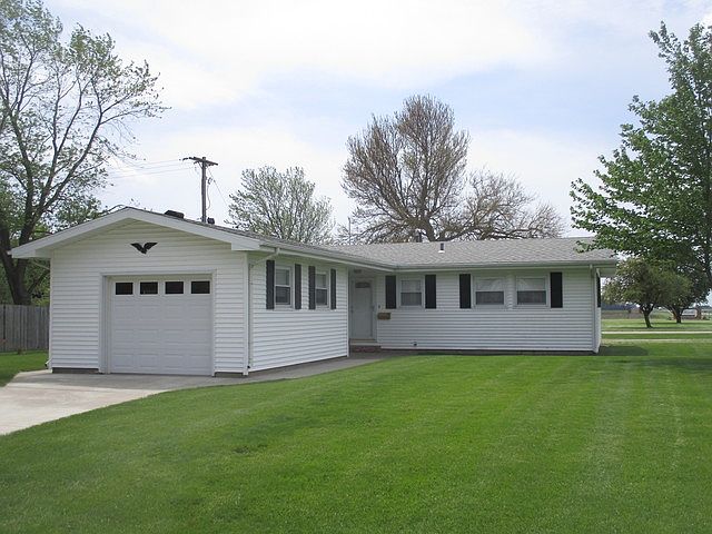 1st image of 1 Hillcrest Dr