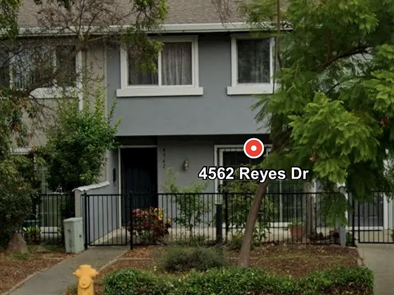 4562 Reyes Dr — Photo 1