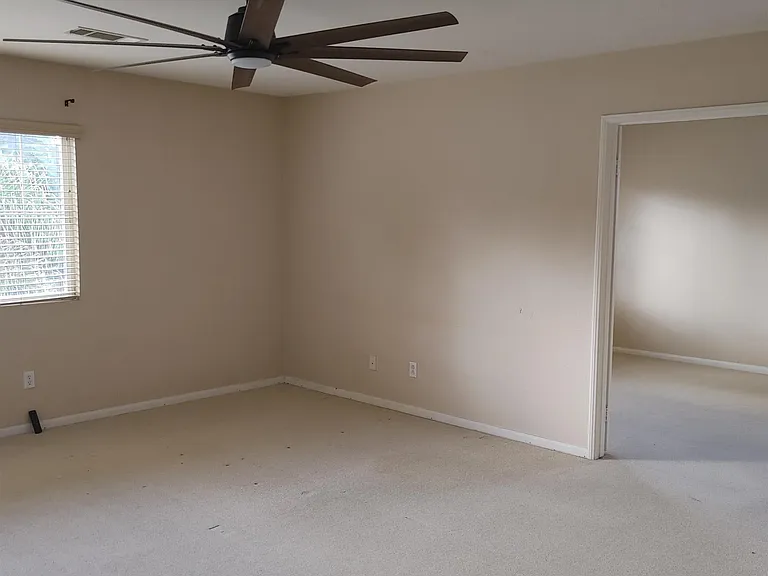 382 Edgewater Dr — Photo 18