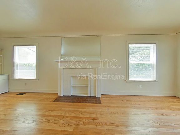 3rd image of 337 NW 23rd St