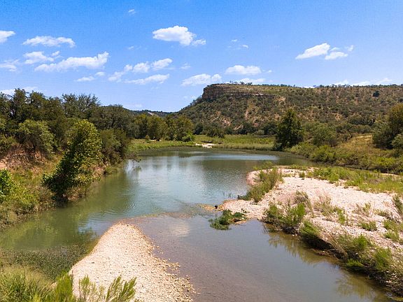 3rd image of 999 W Ranch Road 1674