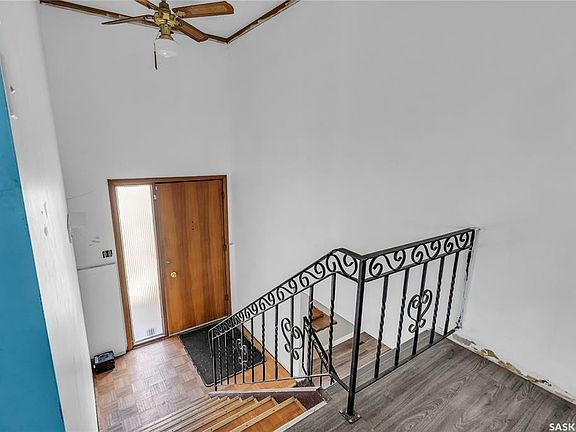 3rd image of 35 Richmond Cres