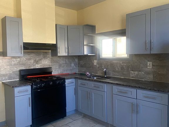 2nd image of 384 Fulton Ave #1