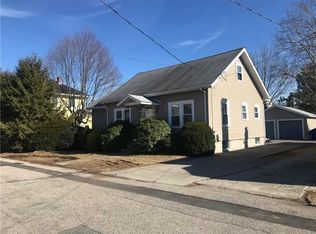 2 Judkins St, Rumford, RI 02916