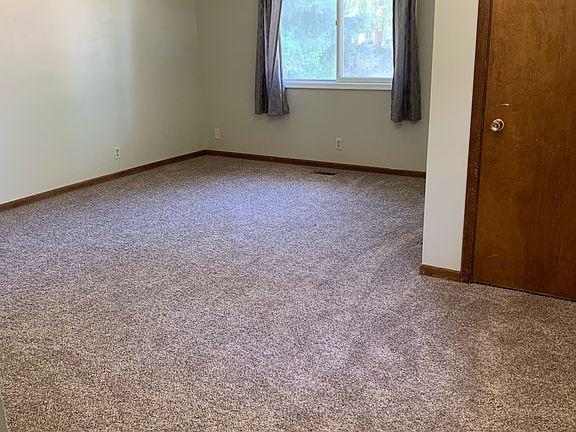 3rd image of 4934 Ginny Ave