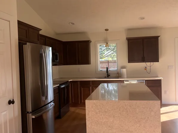 1403 E 57th Street Pl, Kearney, NE 68847