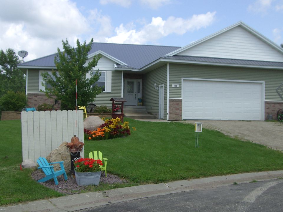 1st image of 132 Deer Creek Ln
