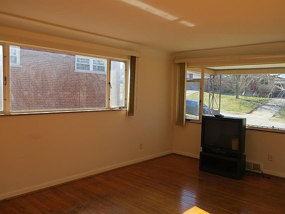 4th image of 5764 Windsorhill Dr