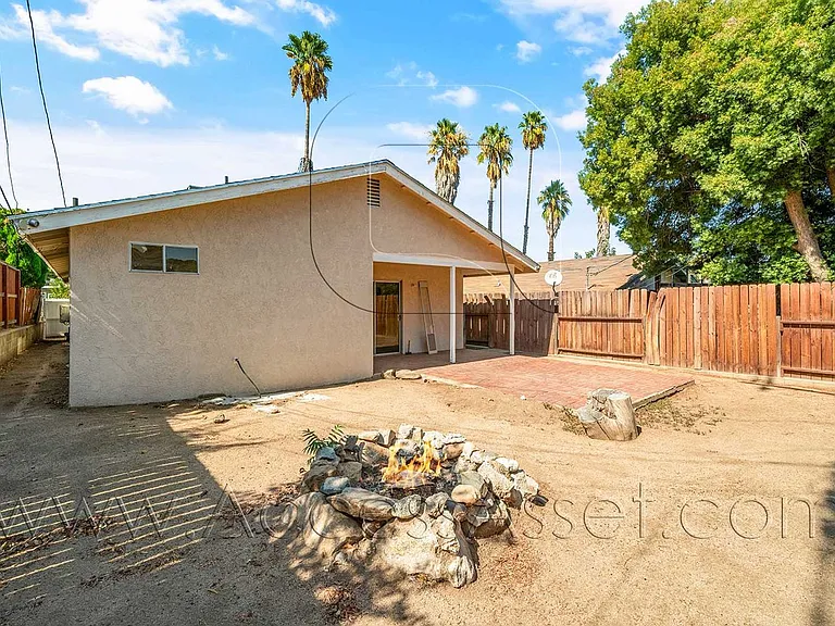 33220 Schaper St — Photo 18