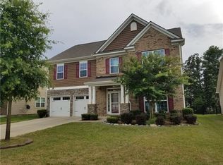 5809 Castlecove Rd, Charlotte, NC 28273