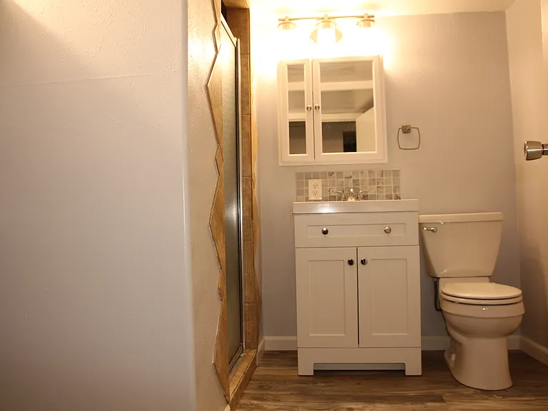 559 W Pine St — Photo 3