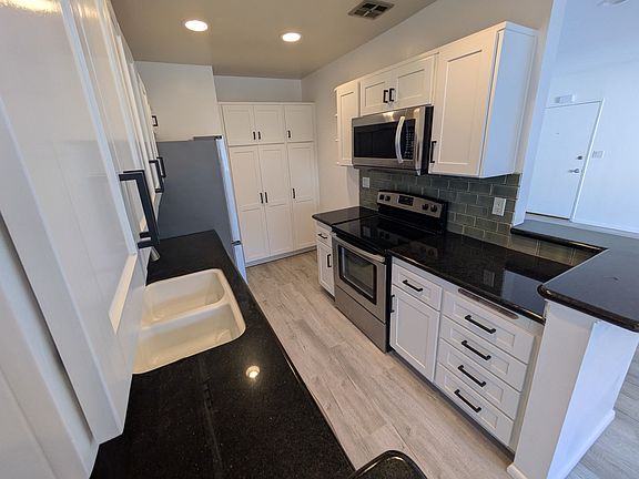 4th image of 5349 Newcastle Ave APT 64