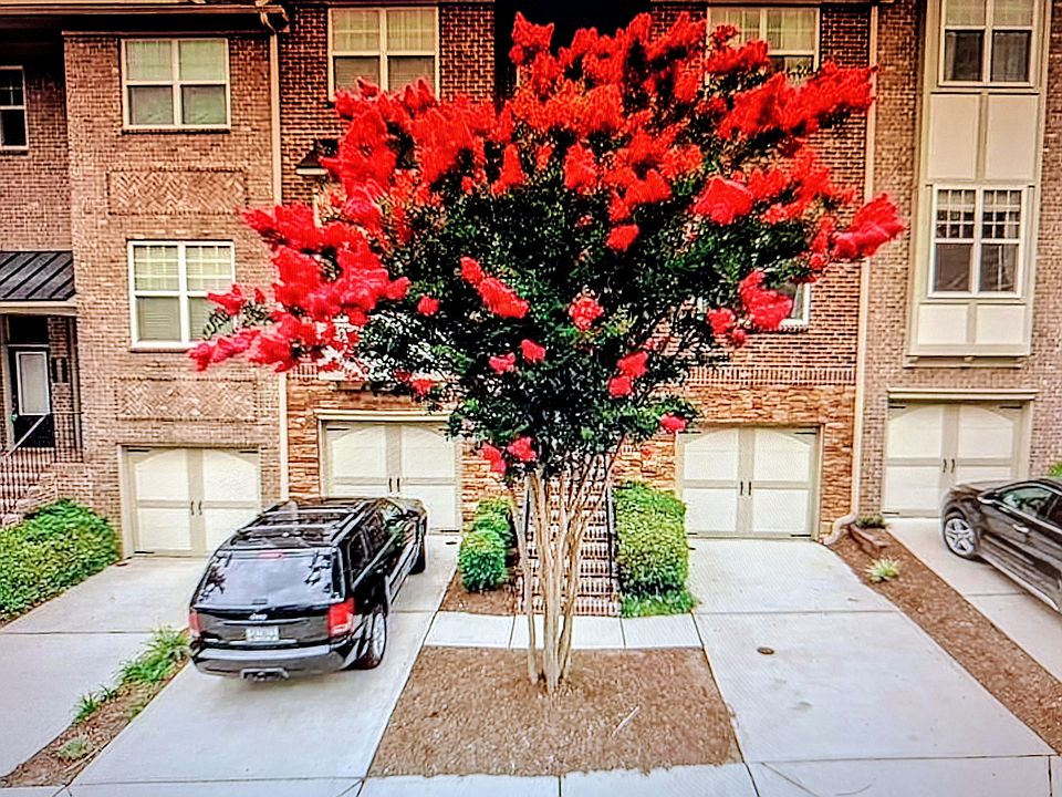1st image of 2043 Cobblestone Cir NE
