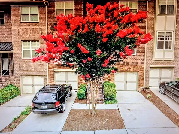 2043 Cobblestone Cir NE, Atlanta, GA 30319