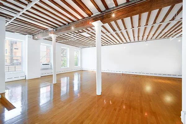 Sold by Sotheby's International Realty | media 19