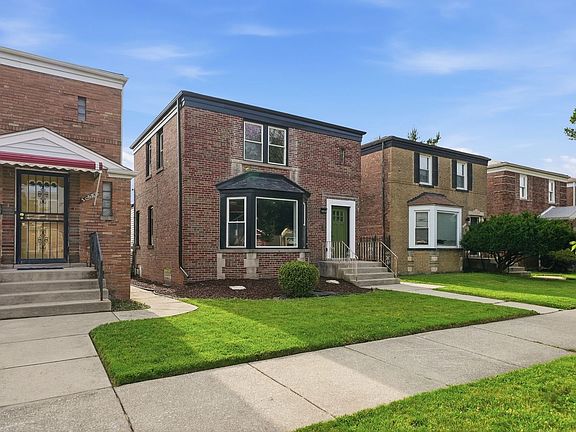 2nd image of 10516 S King Dr