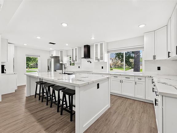 4th image of 6622 Ampton Dr