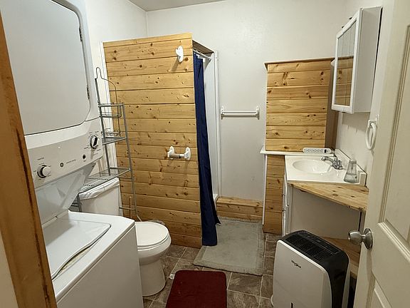 4th image of 1678 Sterling Hwy APT B