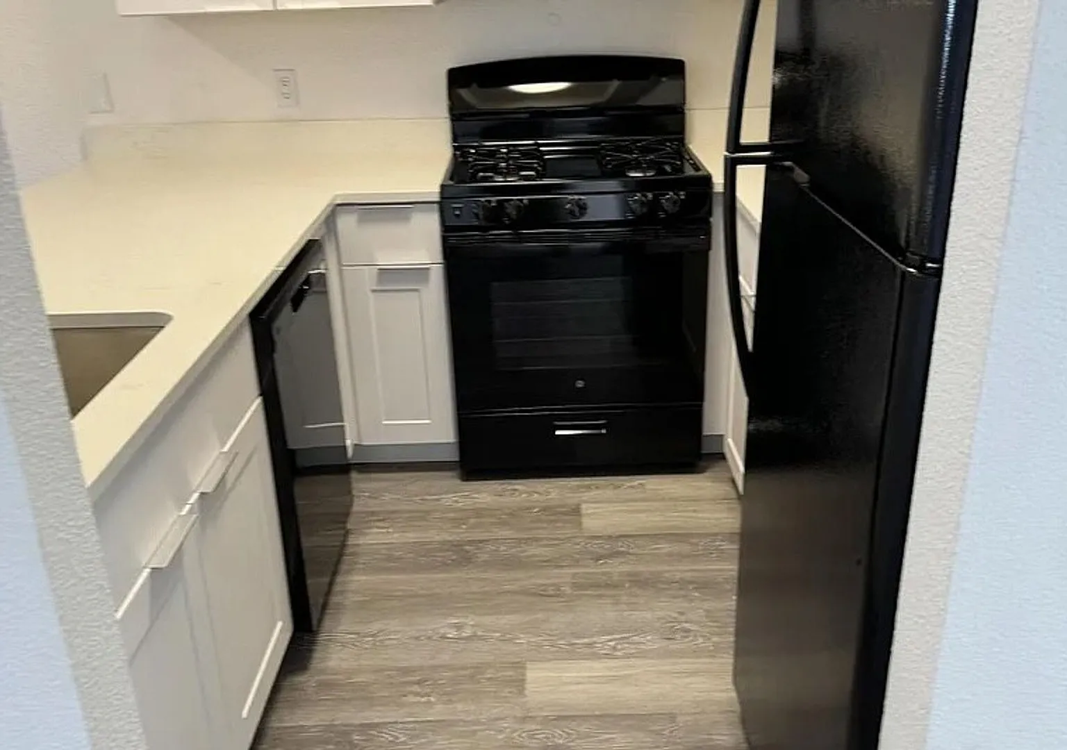 1 Bedroom in Sedona - Contact Property Pros Property Management — Photo 4