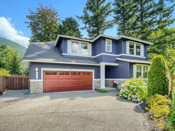 1698 SE 12th St, North Bend, WA 98045