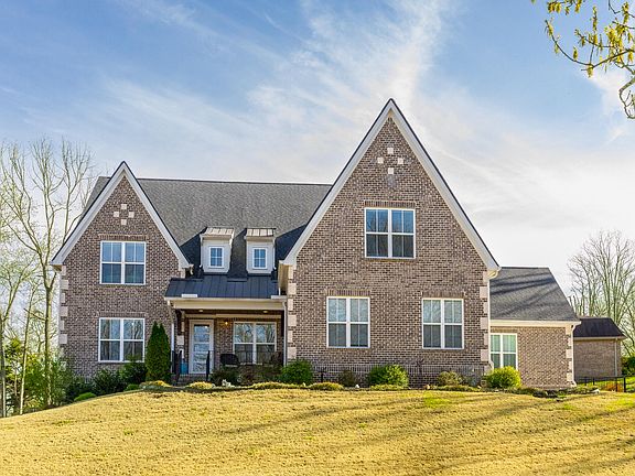 2nd image of 4728 Sussex Ln