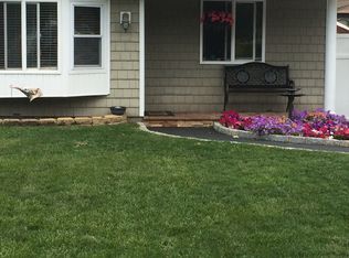 69 Pennwood Dr, Mastic Beach, NY 11951