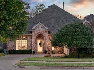 1900 Ivygreen Ct, Pantego, TX 76013