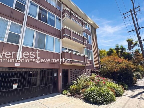 2nd image of 2601 College Ave APT 110