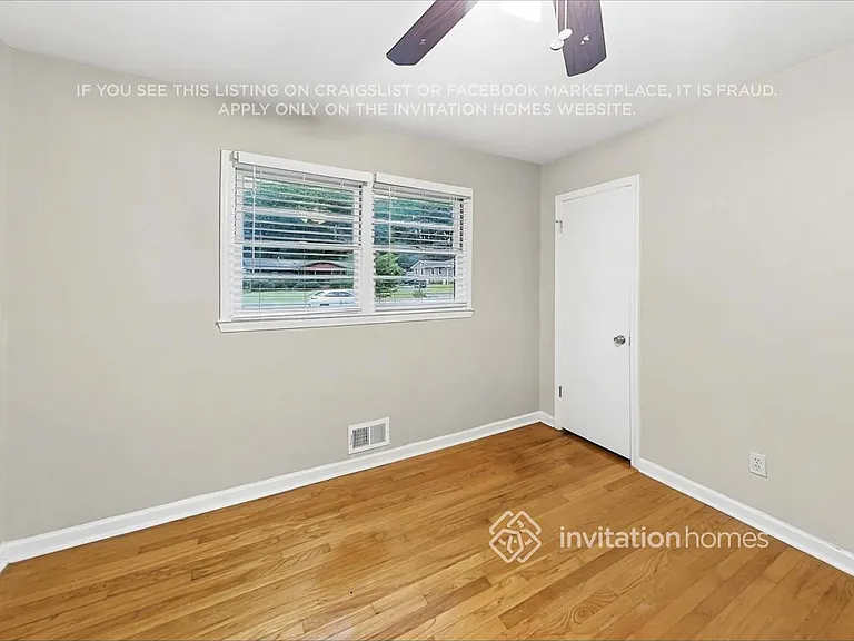 1321 Laura Ln — Photo 15