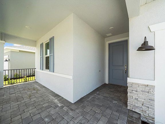 2nd image of 6464 NW Cloverdale Avenue