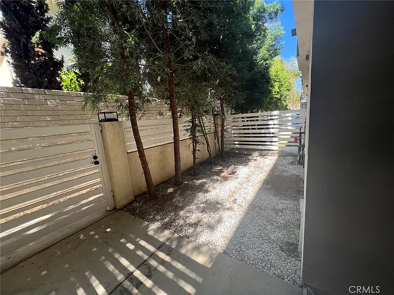 13804 Cordary Ave — Photo 10