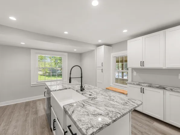 37386 Detroit Rd, Avon, OH 44011