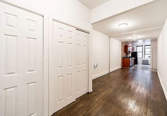 2nd image of 248 E 71st St APT 3S
