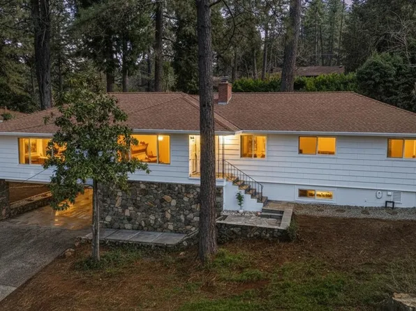 10365 Hanging Wall Dr, Grass Valley, CA 95945