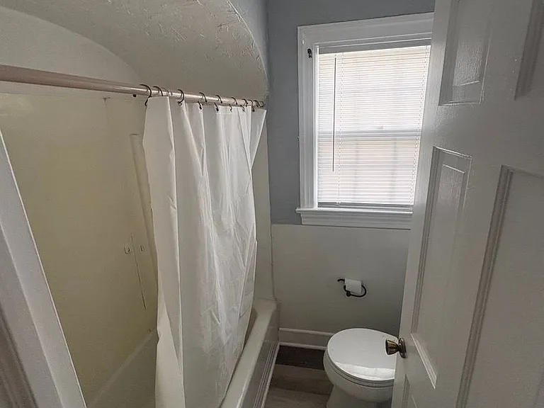 2511 W Downs Cir — Photo 16